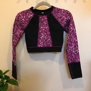 Lululemon cropped Rash Guard